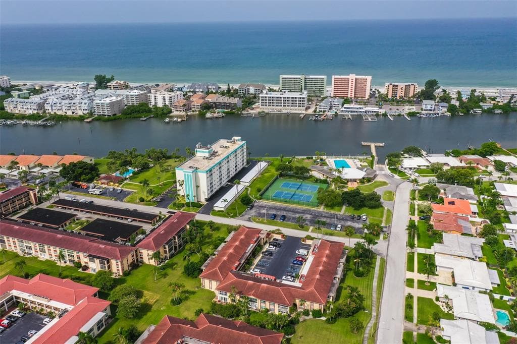 10351 REGAL DRIVE UNIT 18 LARGO, FL 33774