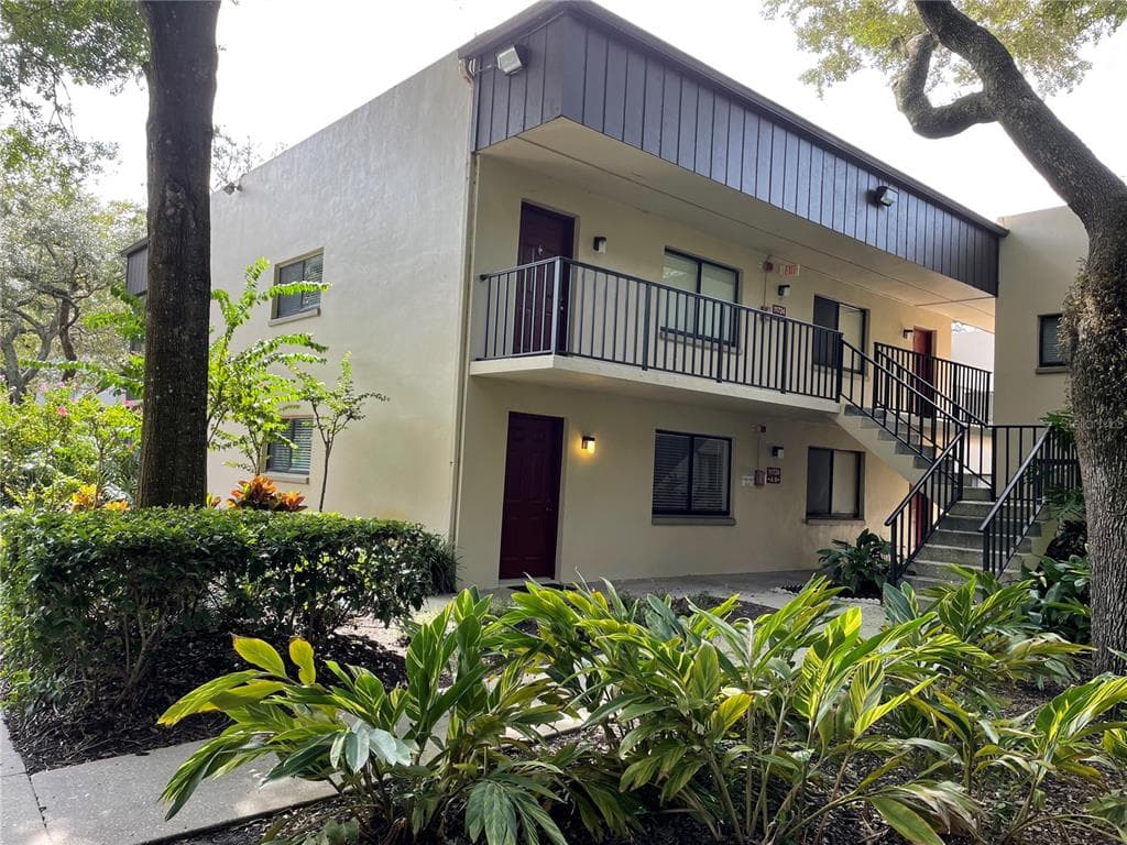 11724 RAINTREE VILLAGE BOULEVARD UNIT A TEMPLE TERRACE, FL 33617