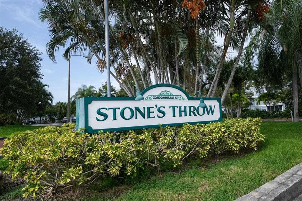 6924 STONES THROW CIRCLE N UNIT 8210 ST PETERSBURG, FL 33710