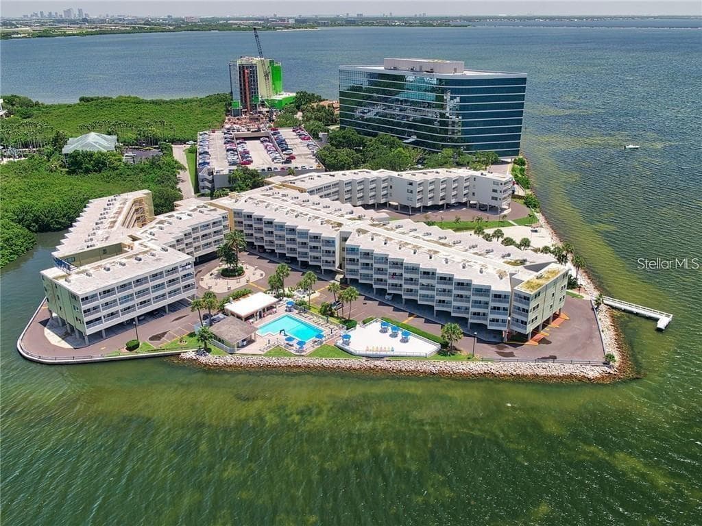 2506 N ROCKY POINT DRIVE UNIT 449