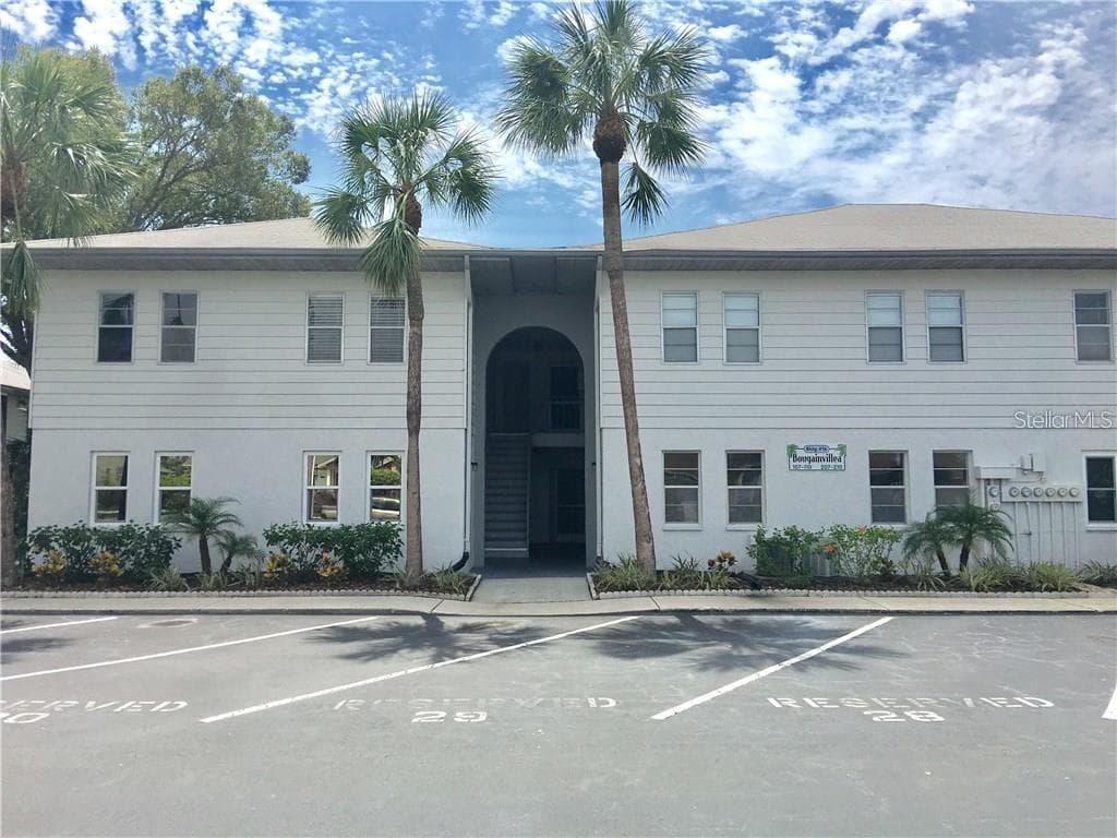 10800 US HIGHWAY 19 N UNIT 208 PINELLAS PARK, FL 33782