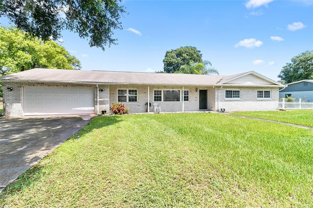 608 ROYAL CREST WAY BRANDON, FL 33511