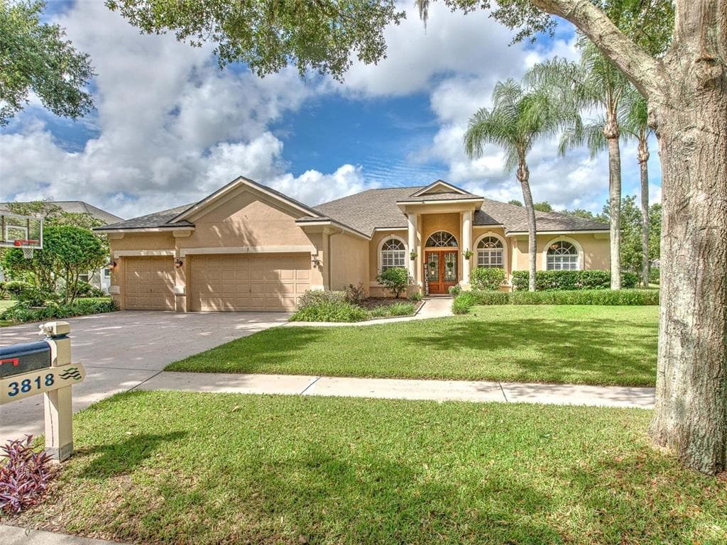 3818 SPRUCE PINE DR VALRICO, FL 33596