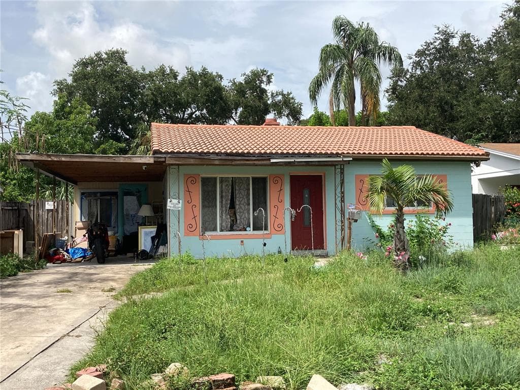 8069 25TH AVENUE N ST PETERSBURG, FL 33710