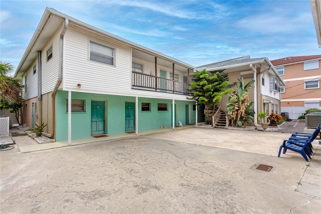 42 GULF BOULEVARD INDIAN ROCKS BEACH, FL 33785