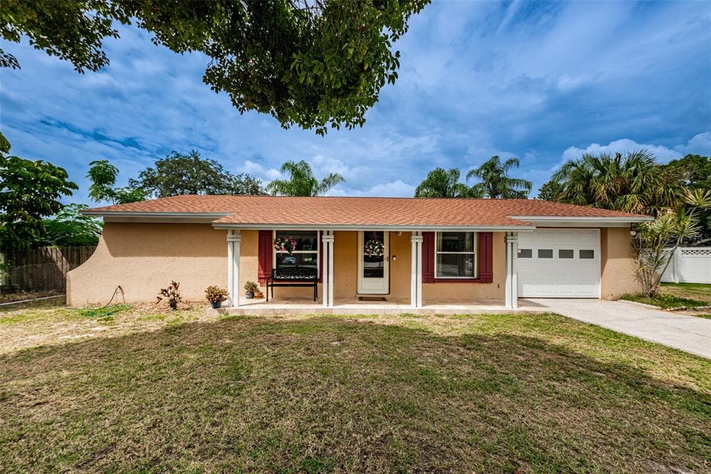 1408 CALUMET COURT TARPON SPRINGS, FL 34689