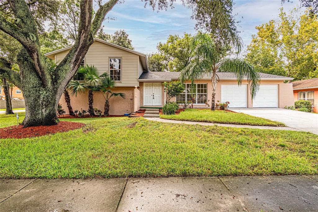 7512 BROOKHAVEN COURT TAMPA, FL 33634