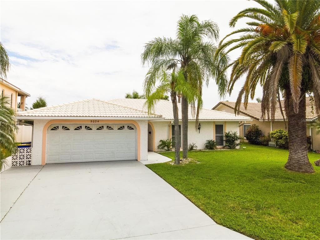 5024 GLENN DRIVE