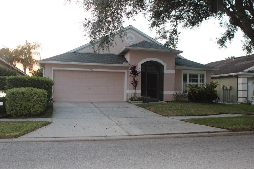 5537 WAR ADMIRAL DRIVE WESLEY CHAPEL, FL 33544