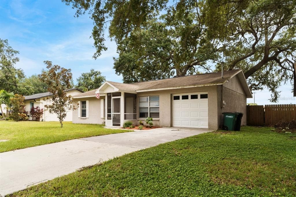 706 E GATE DRIVE SAFETY HARBOR, FL 34695