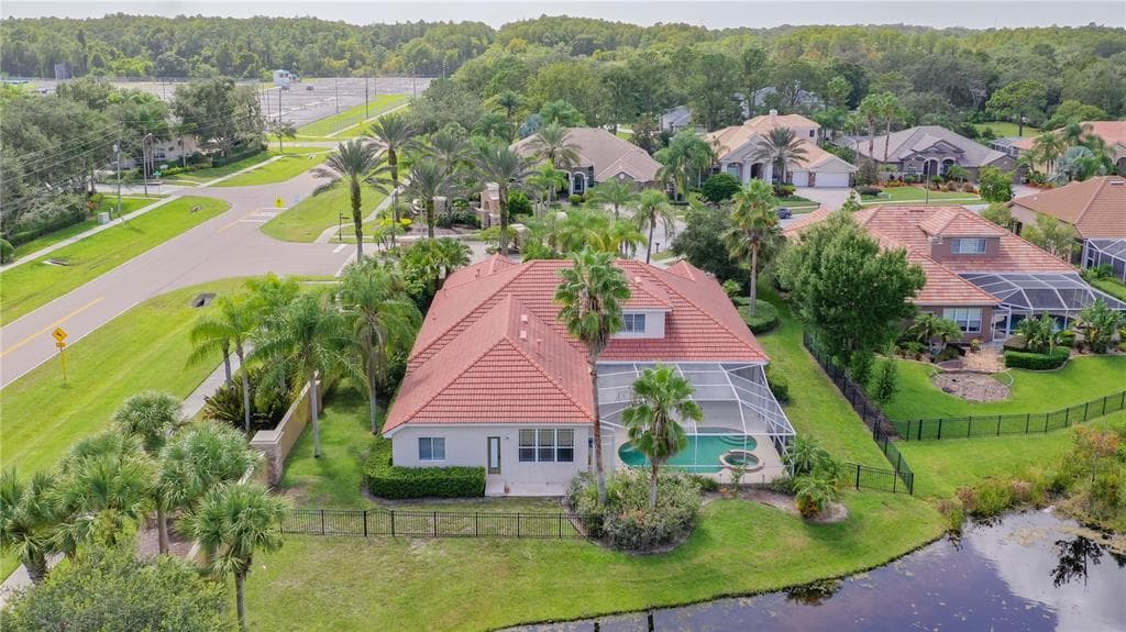 989 CYPRESS COVE WAY