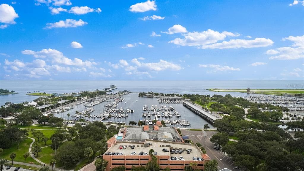 100 1ST AVENUE N UNIT 1903 ST PETERSBURG, FL 33701