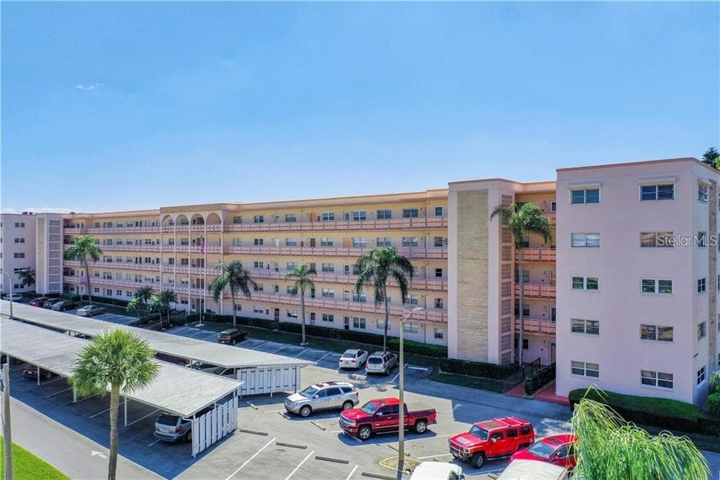 5623 80TH STREET N UNIT 511 ST PETERSBURG, FL 33709