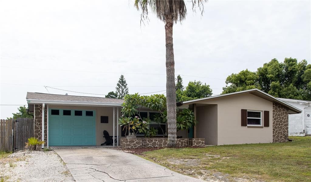 3313 BRIAR CLIFF DRIVE HOLIDAY, FL 34691