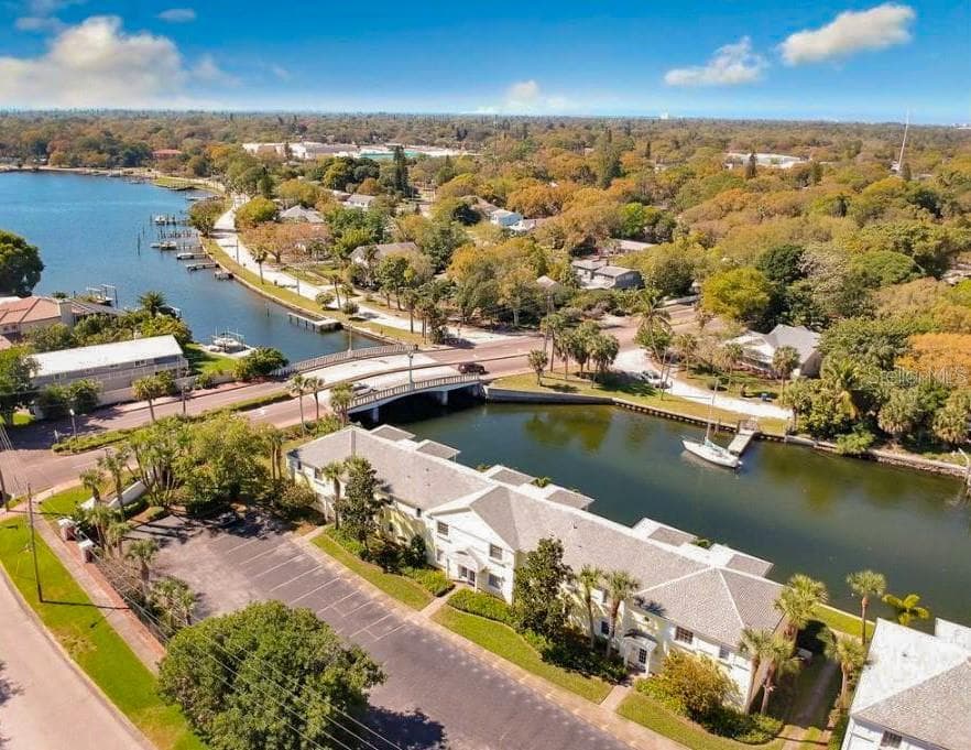 3889 POMPANO DRIVE SE UNIT C ST PETERSBURG, FL 33705