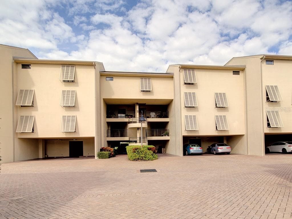 522 PINELLAS BAYWAY S UNIT 103 TIERRA VERDE, FL 33715