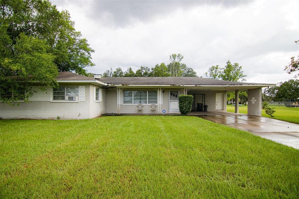 1102 W PIPKIN ROAD LAKELAND, FL 33811