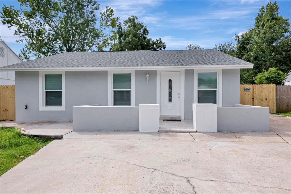 3204 SADDLEBROOK AVENUE TAMPA, FL 33618