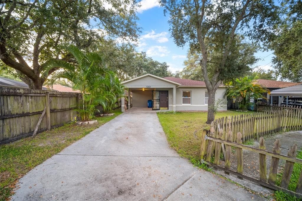 1504 FISH FIN COURT TAMPA, FL 33619