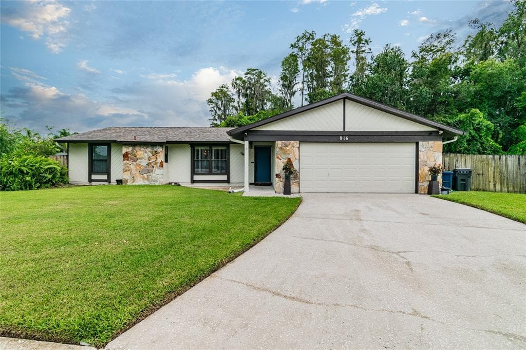 816 SATINLEAF AVENUE OLDSMAR, FL 34677