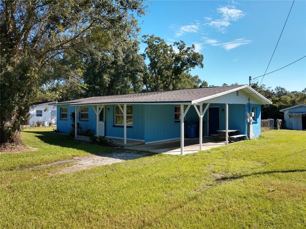 10713 MCINTOSH ROAD THONOTOSASSA, FL 33592