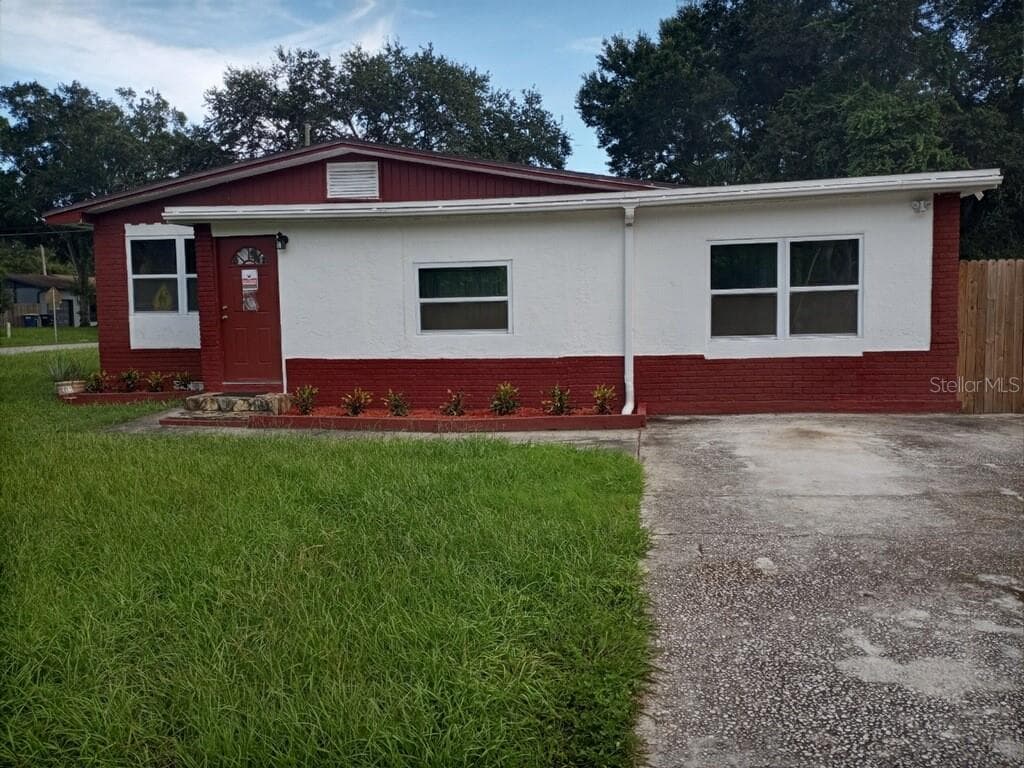 1340 WOODBINE STREET CLEARWATER, FL 33755