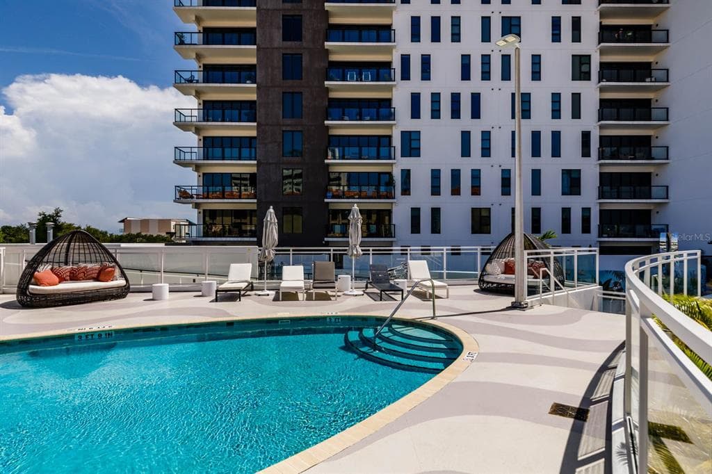 199 DALI BOULEVARD UNIT 902