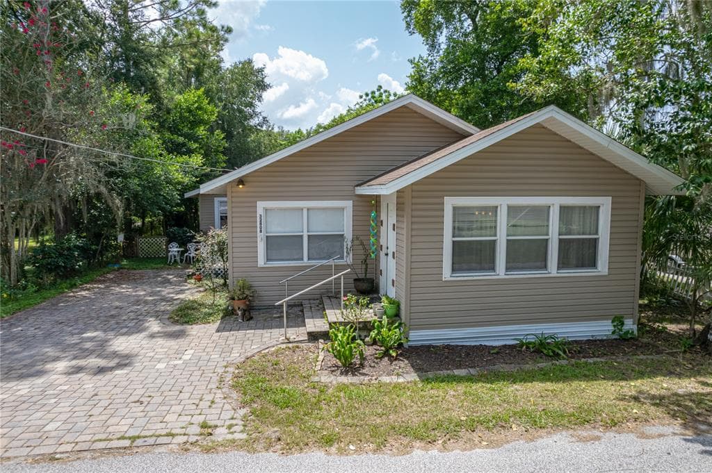 32808 MASSACHUSETTS AVENUE SAN ANTONIO, FL 33576