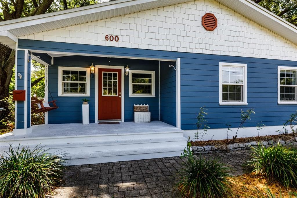 600 58TH AVENUE NE ST PETERSBURG, FL 33703
