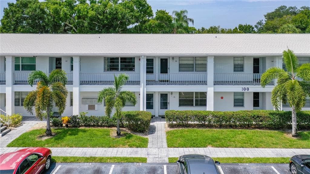 126 BRANDY WINE DRIVE UNIT 126 LARGO, FL 33771