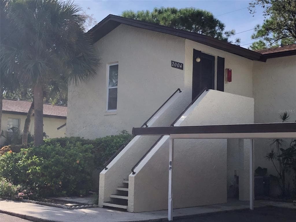 501 E BAY DRIVE UNIT 2004 LARGO, FL 33770