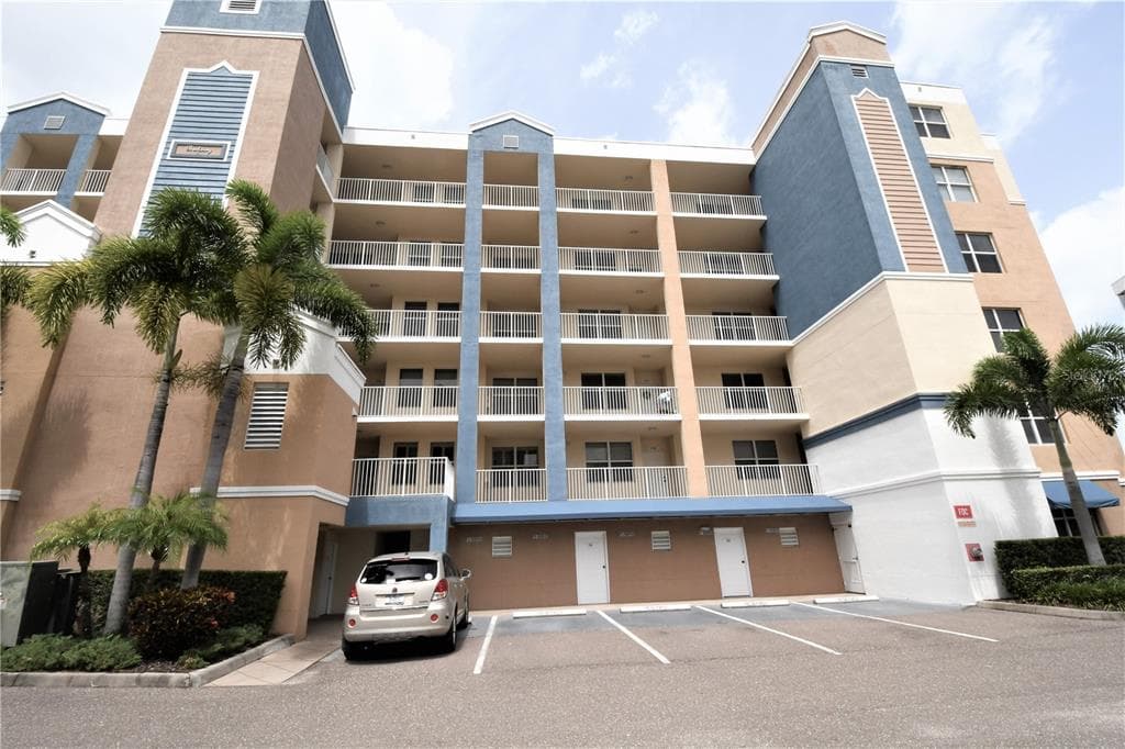 960 STARKEY ROAD UNIT 5205 LARGO, FL 33771
