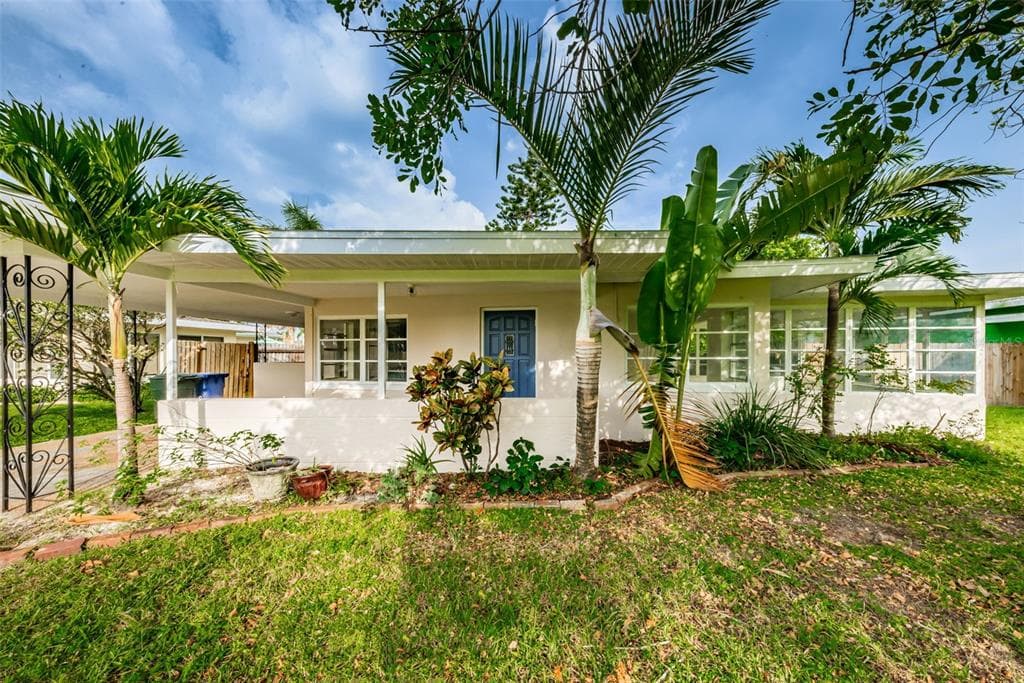 2433 BAYWOOD DRIVE W DUNEDIN, FL 34698