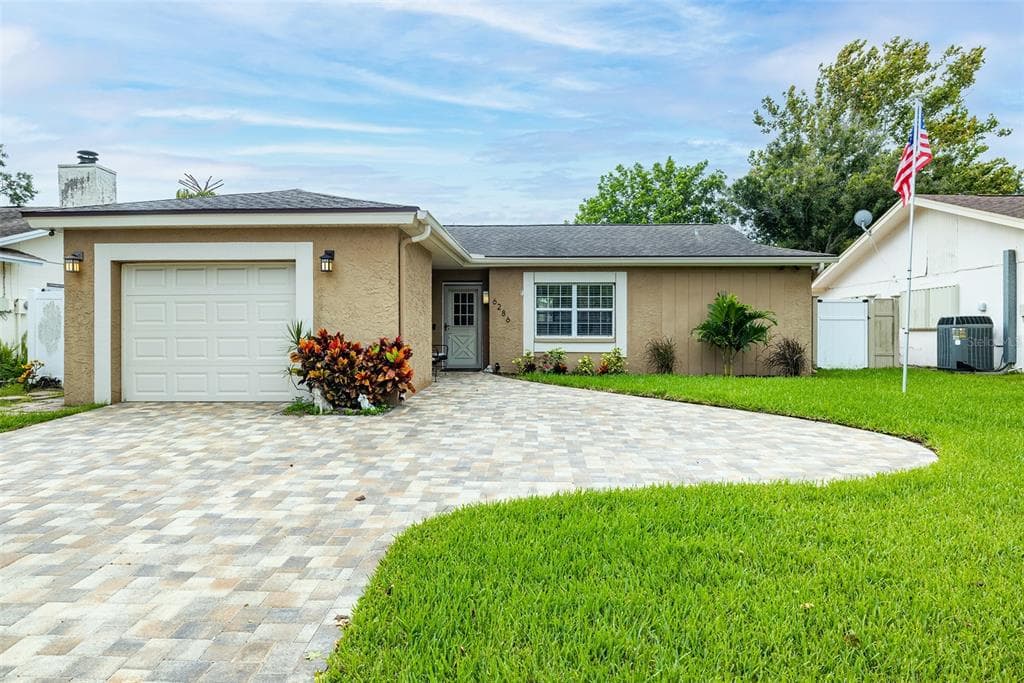 6286 106TH AVENUE N PINELLAS PARK, FL 33782