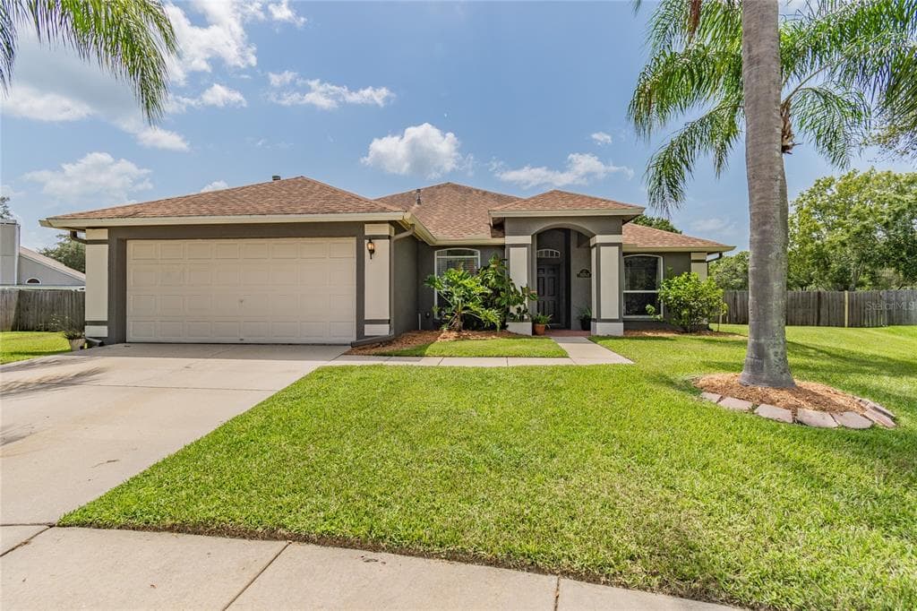 1254 CORD GRASS COURT WESLEY CHAPEL, FL 33543