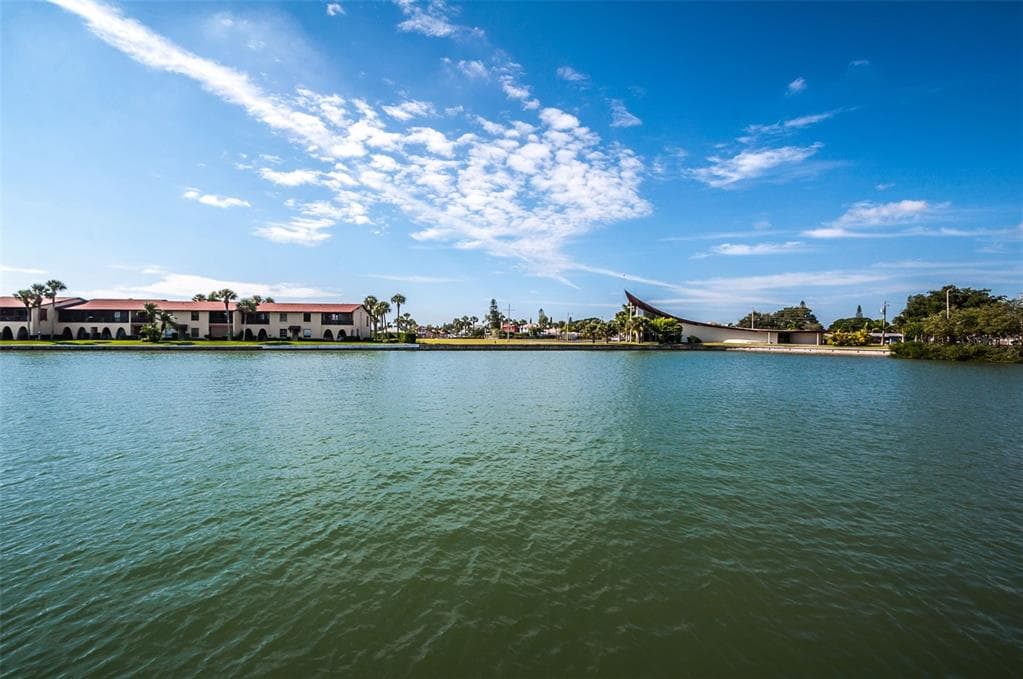 439 HAVEN POINT DRIVE UNIT 439 TREASURE ISLAND, FL 33706