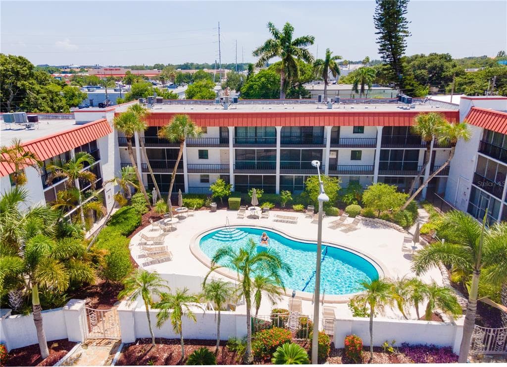 10540 77TH TERRACE UNIT 217 SEMINOLE, FL 33772