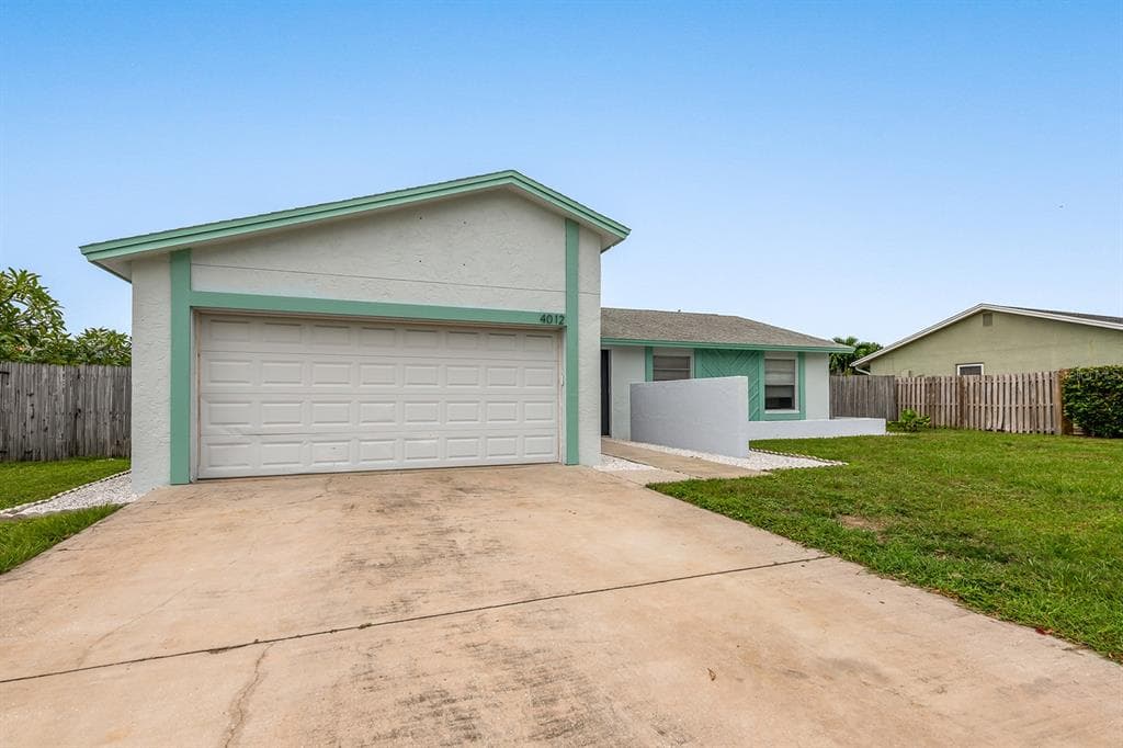 4012 HIGHLAND AVENUE W BRADENTON, FL 34205