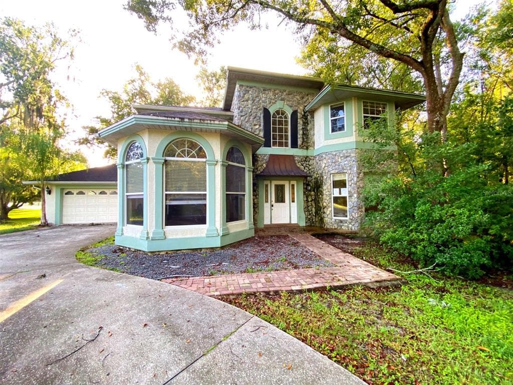 5136 CRICKET LANE WESLEY CHAPEL, FL 33543