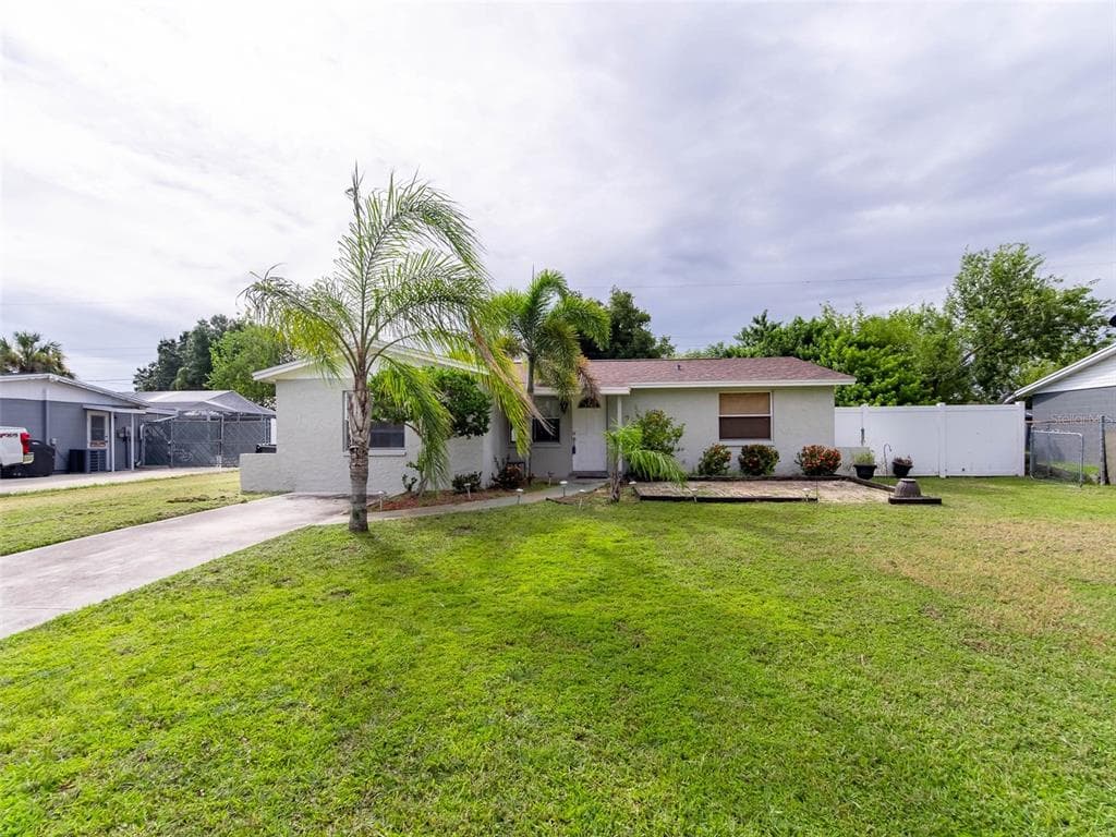 6037 FLORIDA CIRCLE S APOLLO BEACH, FL 33572