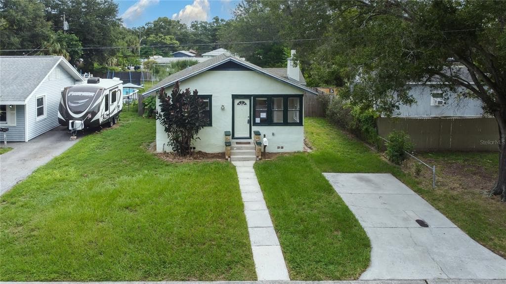 4623 IRIS STREET N ST PETERSBURG, FL 33714