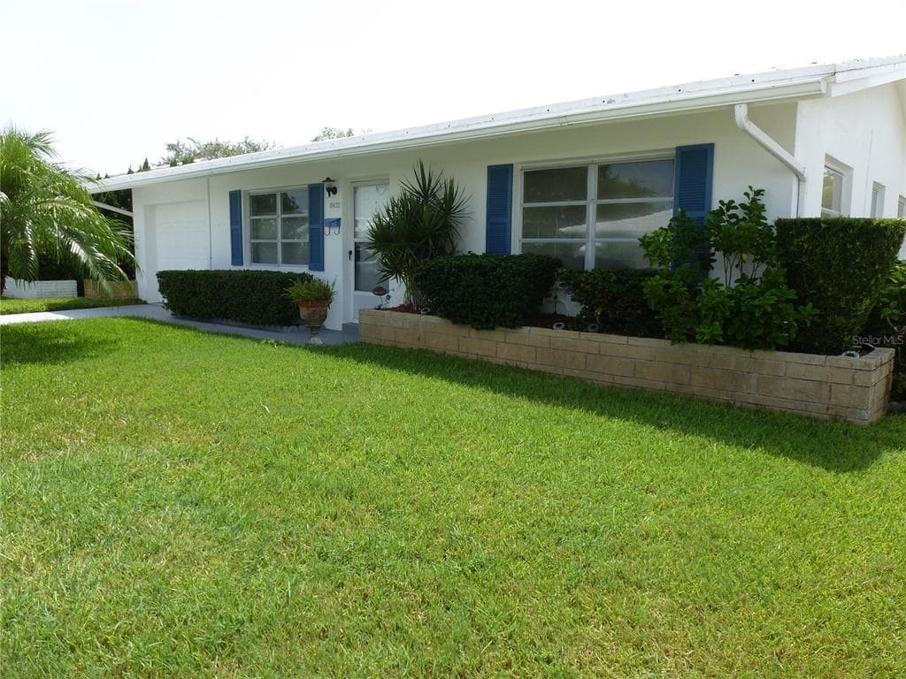 10032 36TH STREET N UNIT 4 PINELLAS PARK, FL 33782