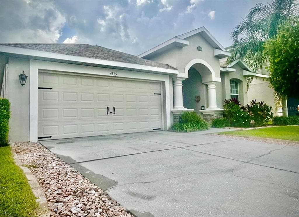 4535 ROLLING GREEN DRIVE WESLEY CHAPEL, FL 33543