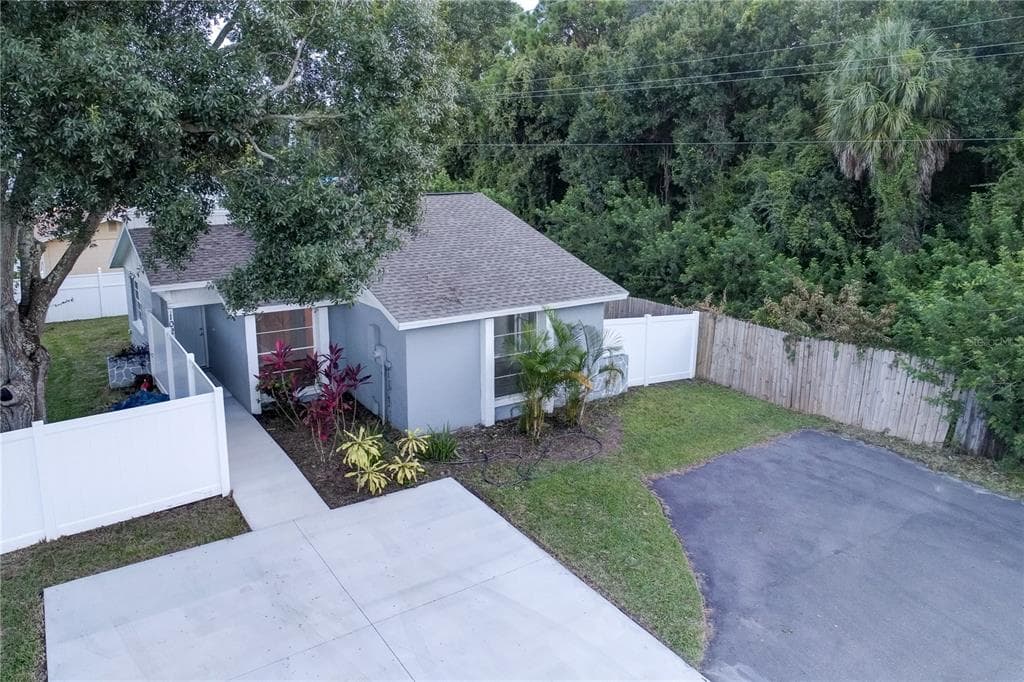 10214 SABLE RIDGE COURT TAMPA, FL 33615