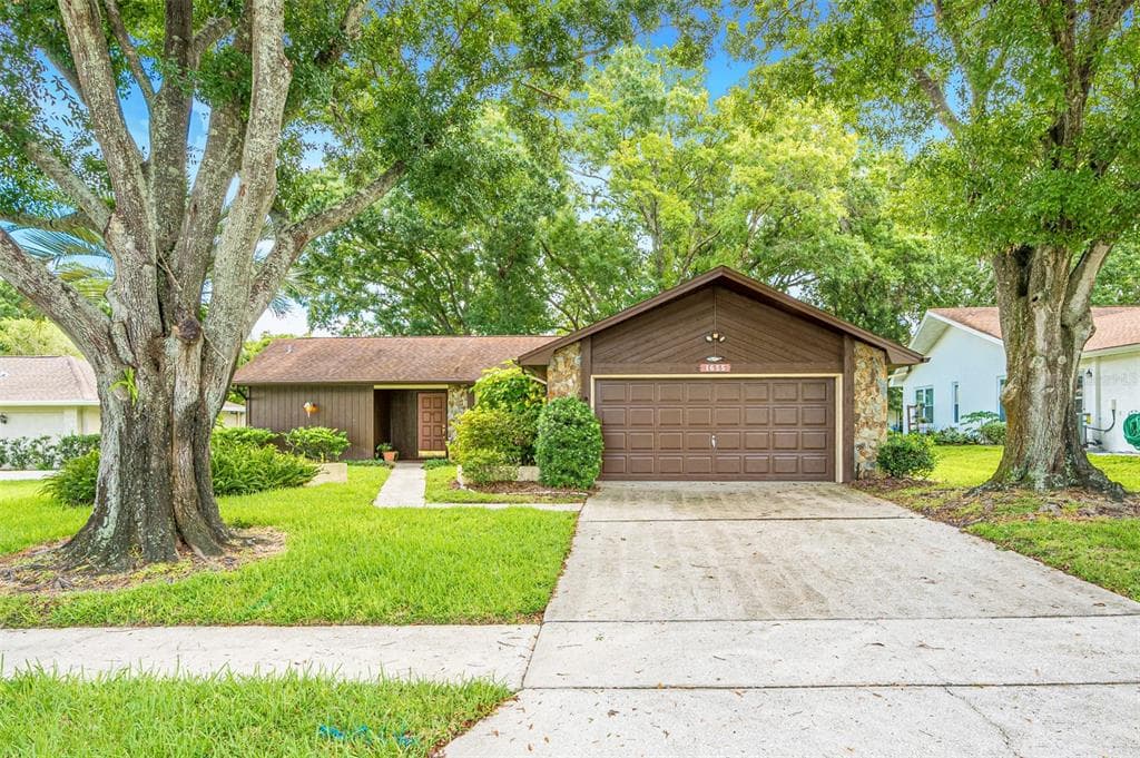 1655 BENTLEY COURT PALM HARBOR, FL 34684