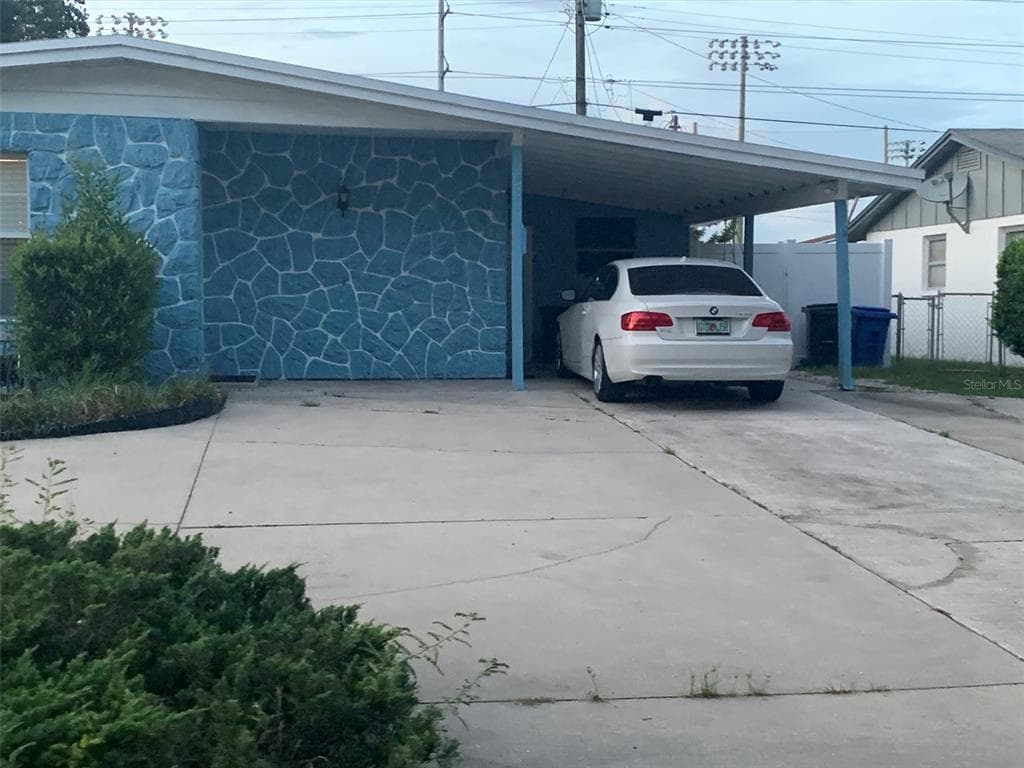 4523 W ELM STREET TAMPA, FL 33614