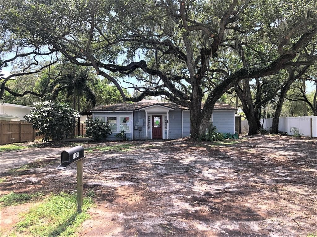 3306 W VAN BUREN DRIVE TAMPA, FL 33611