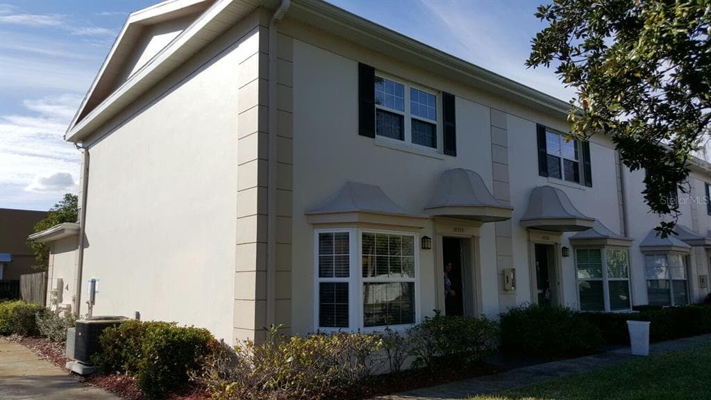 10315 CARROLLWOOD LANE UNIT 14 TAMPA, FL 33618