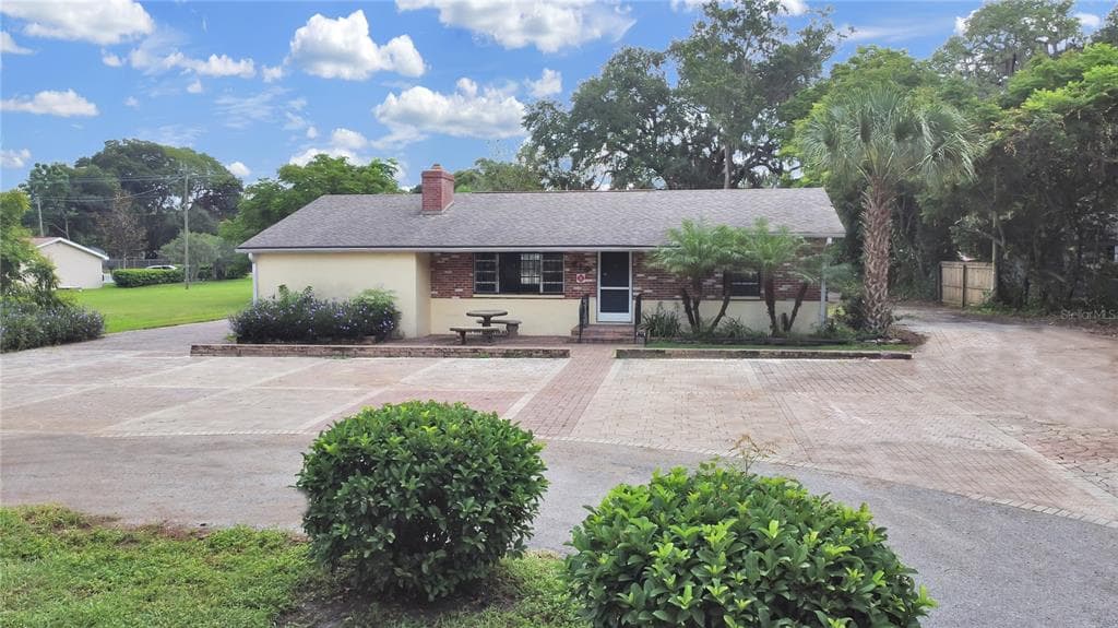 219 LITHIA PINECREST ROAD BRANDON, FL 33511