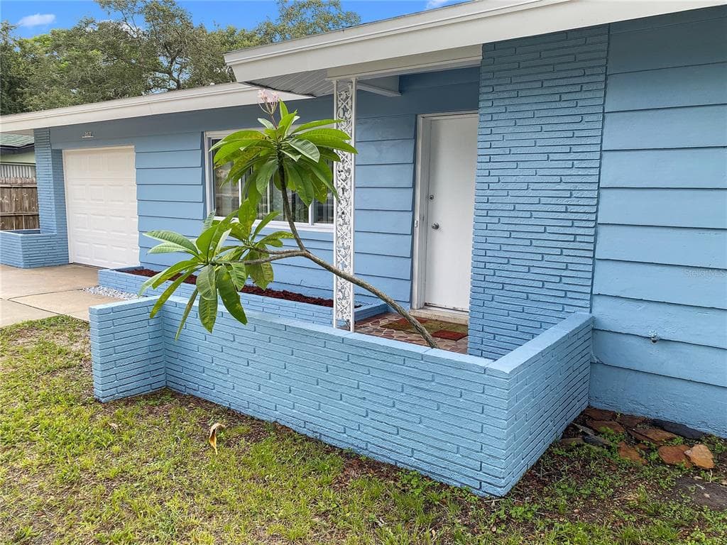 2027 BRAMPTON ROAD CLEARWATER, FL 33755